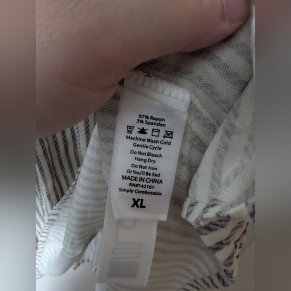 LuLaRoe Chaylin Ruffle Sleeve Dress Striped Size XL - Picture 5 of 7